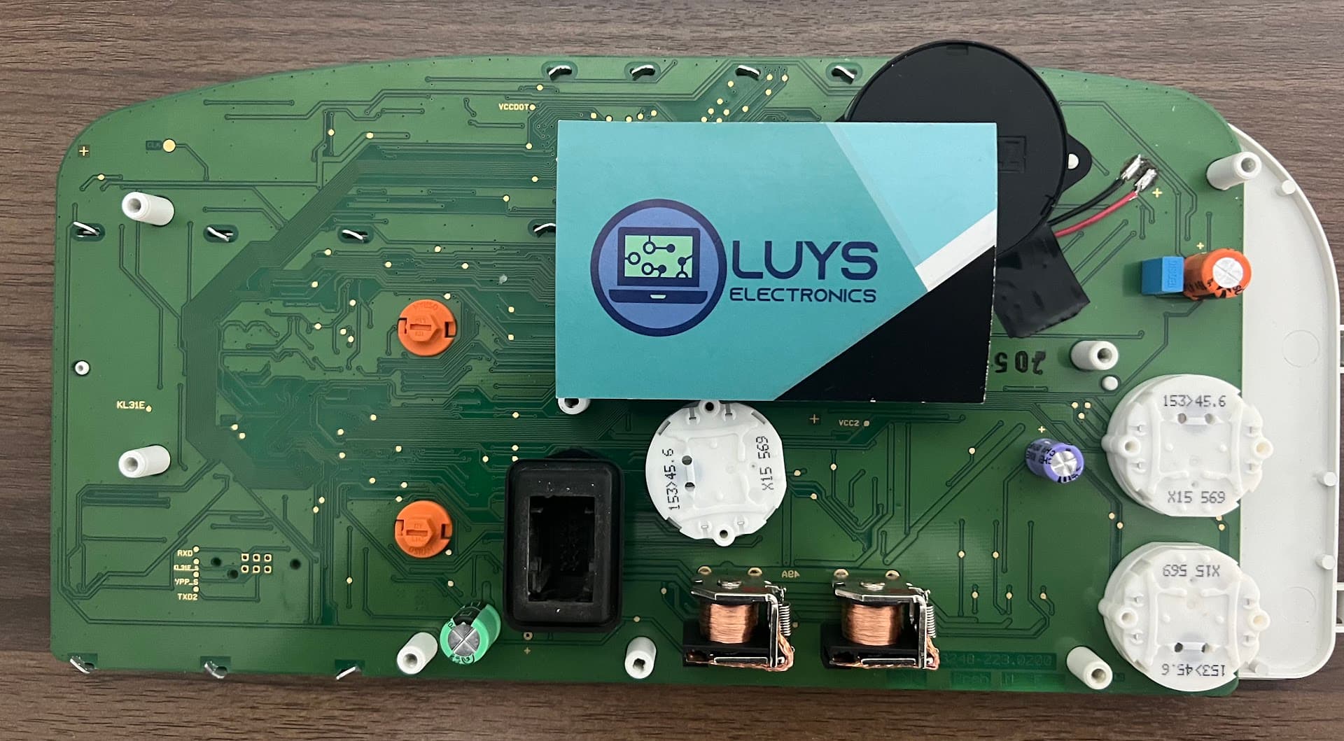 LuysElectronics in Peer